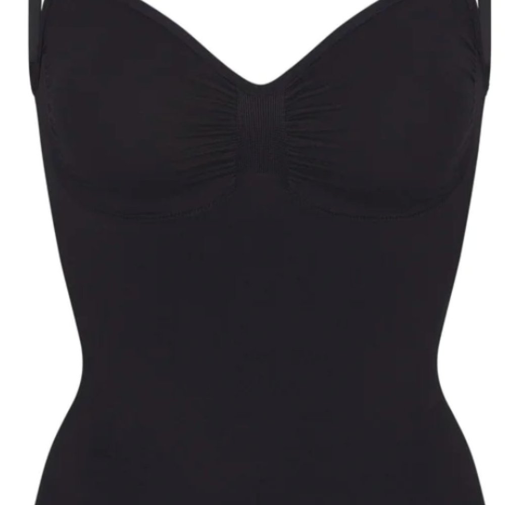 (1195) NWT SKIMS Brief Bodysuit -Onyx